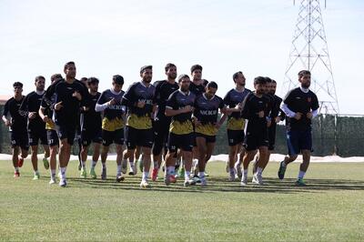 خارجی‌های مس قرارداد بستند