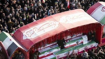 فیلم/ حضور فرزند خردسال شهید مدافع امنیت در مراسم تشییع