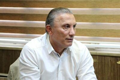 درخشان: بیفوما و سلمانی را حفظ کنند