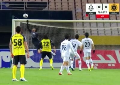 سپاهان صفر - ملوان صفر: دو امتیاز صدرنشین پرید!