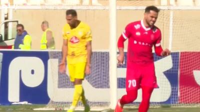 موقعیت سوزی اورونوف مقابل دروازه!