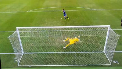 عجیب‌ترین پنالتی فوتبال آسیا!