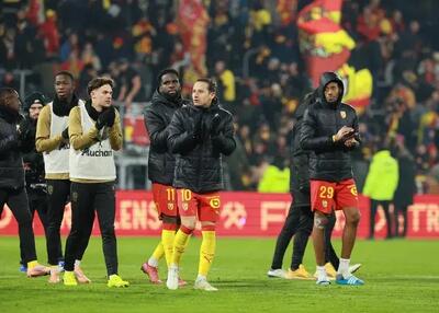 سورپرایز ادامه دارد: پاریس صدر را از دست داد