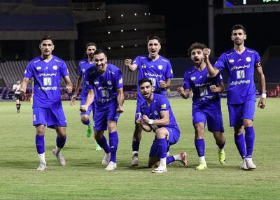 همه یاری کردند تا آبی‌پوشان میزبانی کنند!