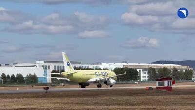 وزارت صنعت و تجارت روسیه: هواپیمای سوپر جت-100«SJ-100» روسیه که تمام اجزاء آن ساخت روسیه ست، به زودی به هند پرواز خواهد کرد