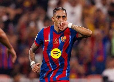 ژست رونالدینیو، نیمار و پیکه تکرار شد (عکس)