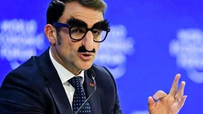  کاربران اینترنت، حضور مکرون در مجمع جهانی اقتصاد در داووس با عینک آفتابی را به سخره گرفتند