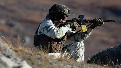  رسانه: رئیس جمهور فرانسه تصمیم گرفته است تعداد نیروهای نظامی مستقر در گرینلند را 14 برابر افزایش دهد