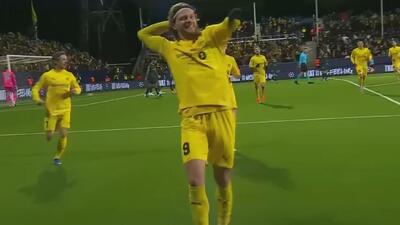 گل اول بوده به منچسترسیتی توسط هوگ