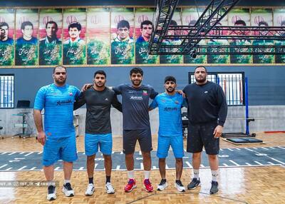 ستاره های فرنگی در مرکز هوش مصنوعی(عکس)