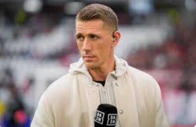 قلیان کشیدن در رختکن تیم ملی آلمان!