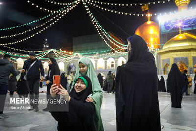  شب میلاد امام حسین(ع) در حرم مطهر حضرت رضا(ع)