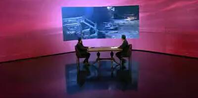  فیلم | دوست شهید طاها عزیزی‌خواه: فردی مقابل مسجد ایستاده بود و قرآن‌های سوخته را در دست داشت و با حالتی پر از اندوه نجوا می‌کرد