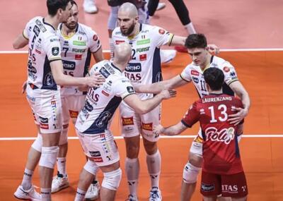 بدجور باختیم، باید خیلی در موردش فکر کنیم