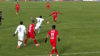 شوت سنگین هلیلوویچ از بالای دروازه به بیرون رفت