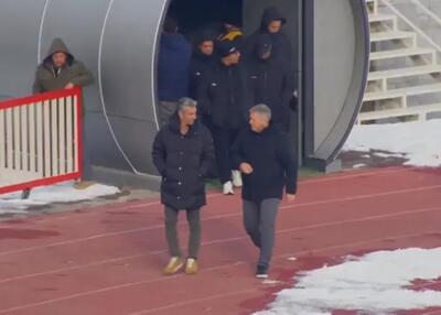 جلسه سرپایی دو سرمربی قهرمان فصل پیش (عکس)