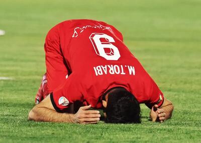 آه عمیق ترابی از صدای گوش‌خراش تیرک