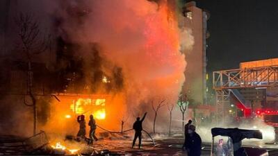  تصاویری تلخ از لگدهای بی امان اغتشاشگران به نیروهای انتظامی