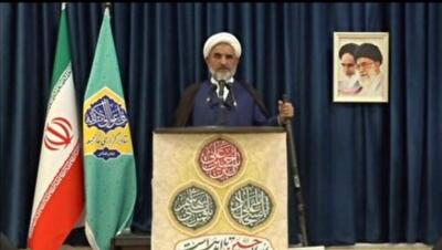  امام جمعه بندرعباس: پیوند مردم با ولایت فقیه، تهدیدات دشمنان را بی‌اثر کرده است