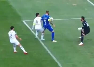 روزبه برای یک گل سریع چند سانتی‌متر کم آورد