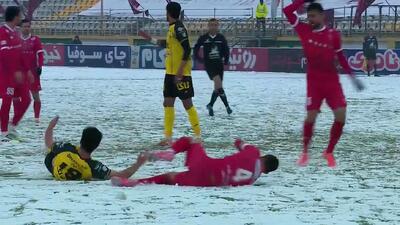 صحنه مشکوک به پنالتی در محوطه پرسپولیس