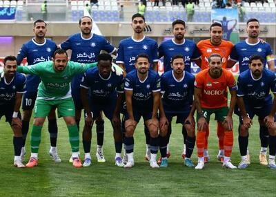 یازده بازیکن تارتار برای سه امتیاز