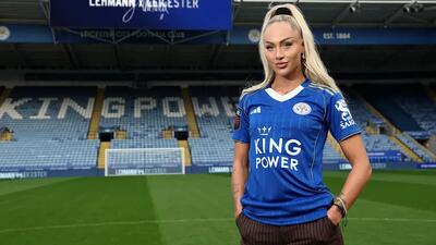 بازیکن پرحاشیه فوتبال زنان به انگلیس برگشت