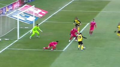 واکنش دیدنی پیام نیازمند مقابل سپاهان