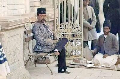  سفر زمان؛ عکس یادگاری زنان ناصرالدین شاه در کنار یک خواجه/ عکس