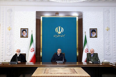 ارائه گزارش بانک مرکزی از تحولات بازار ارز در جلسه سران قوا