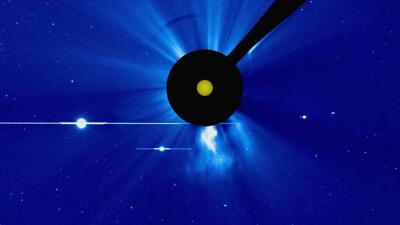  دیشب یک انفجار دوگانه بسیار بزرگ در سمت پنهان خورشید ثبت شد