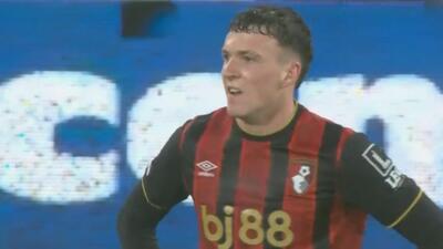 گل دوم بورنموث به لیورپول توسط خیمنز