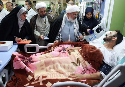 عیادت نمایندگان رهبر انقلاب از جانبازان