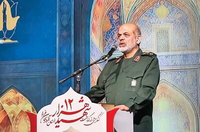  گروه‌های ضدانقلاب را سرویس‌های جاسوسی اداره می‌کنند