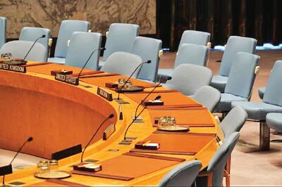 ابرقدرت «ترتیبات گریز»