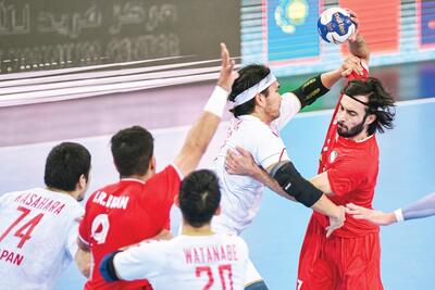 بسته شدن دست‌ها در ثانیه‌ها