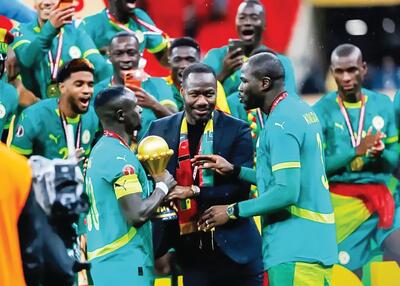 قهرمانی با امضای مانه