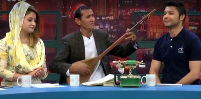  آوز محلی؛ مرد افغانی یجور میخونه که هم خوندنش شاخ در بیاره و هم نوازندگیش