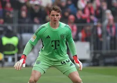 ستاره‌های بایرن به جانشین اشتباه نویر دلداری دادند!