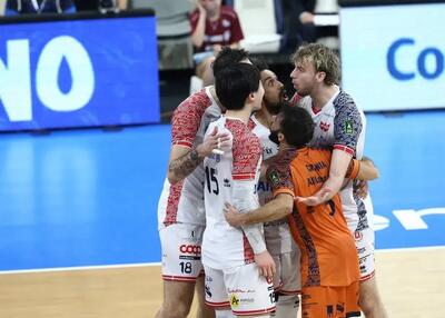 جنون والیبال در ایتالیا: ۳۸-۳۶، پیاتزا برنده!