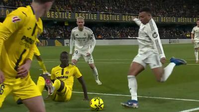 گل اول رئال مادرید به ویارئال (امباپه)