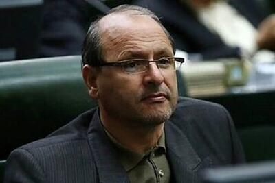 عضو کمیسیون امنیت ملی: به آمریکا هشدار داده شد که ممکن است ایران تنگه هرمز را ببندد/ چرا آمریکا ناو جنگی اعزام کرد؟