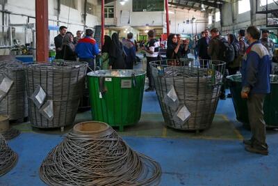 چرا دستمزد کارگران همیشه از تورم عقب است؟/ افزایش حقوق‌ها در سطح مورد انتظار نیست