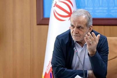  پزشکیان: اگر ظرفیت‌ها را شکوفا کنیم، به جایی نمی‌رسیم که در نحوه برخورد با جامعه، امروز شرمنده ملت، کشور و دنیا باشیم/ باید رفتار خود نسبت به مردم را اصلاح کنیم؛ نباید تصور کرد که هر چه می‌گوییم را همه باید اطاعت کنند/ اگر فکر کنیم عقل کل هستیم، سند مرگ خود را امضا کرده‌ایم/ باید عقده‌ها و گره‌های ذهنی خود از مردم را کنار بگذاریم