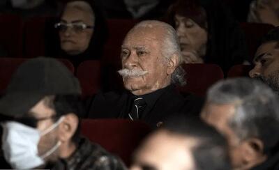  عکس؛ سخنرانی مازیار لرستان در مراسم یادبود رضا رویگری