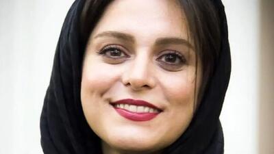  فیلم آواز خوانی غزل شاکری با چشم های پر از بغض و اشک / دلنشین و غمگین