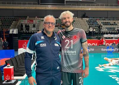 ستاره والیبال طاقت دوری از وطنش را ندارد