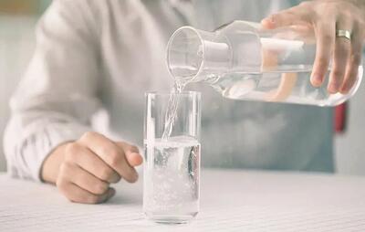  چگونه با نوشیدن آب، سوخت‌وساز بدن را افزایش دهیم؟