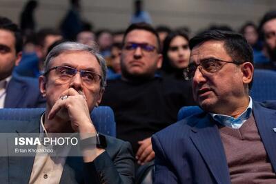 اصرار وزارت بهداشت بر کاهش ظرفیت دانشجوی پزشکی