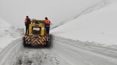  برف‌روبی ۳۵۰۰ کیلومتر باند و امدادرسانی به ۱۵۰ خودرو در محورهای بازفت